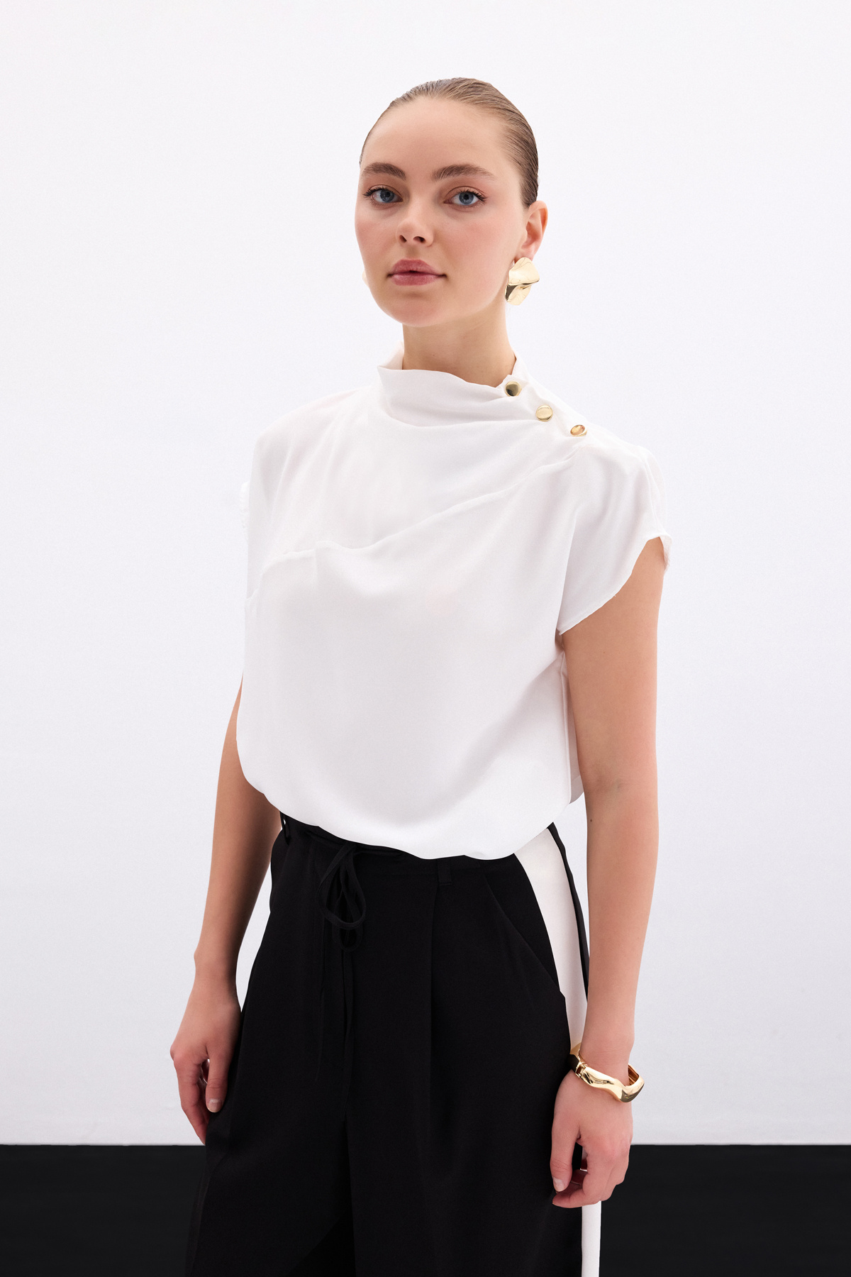 Tek Omuz Çıtçıtlı Bluz - Ekru