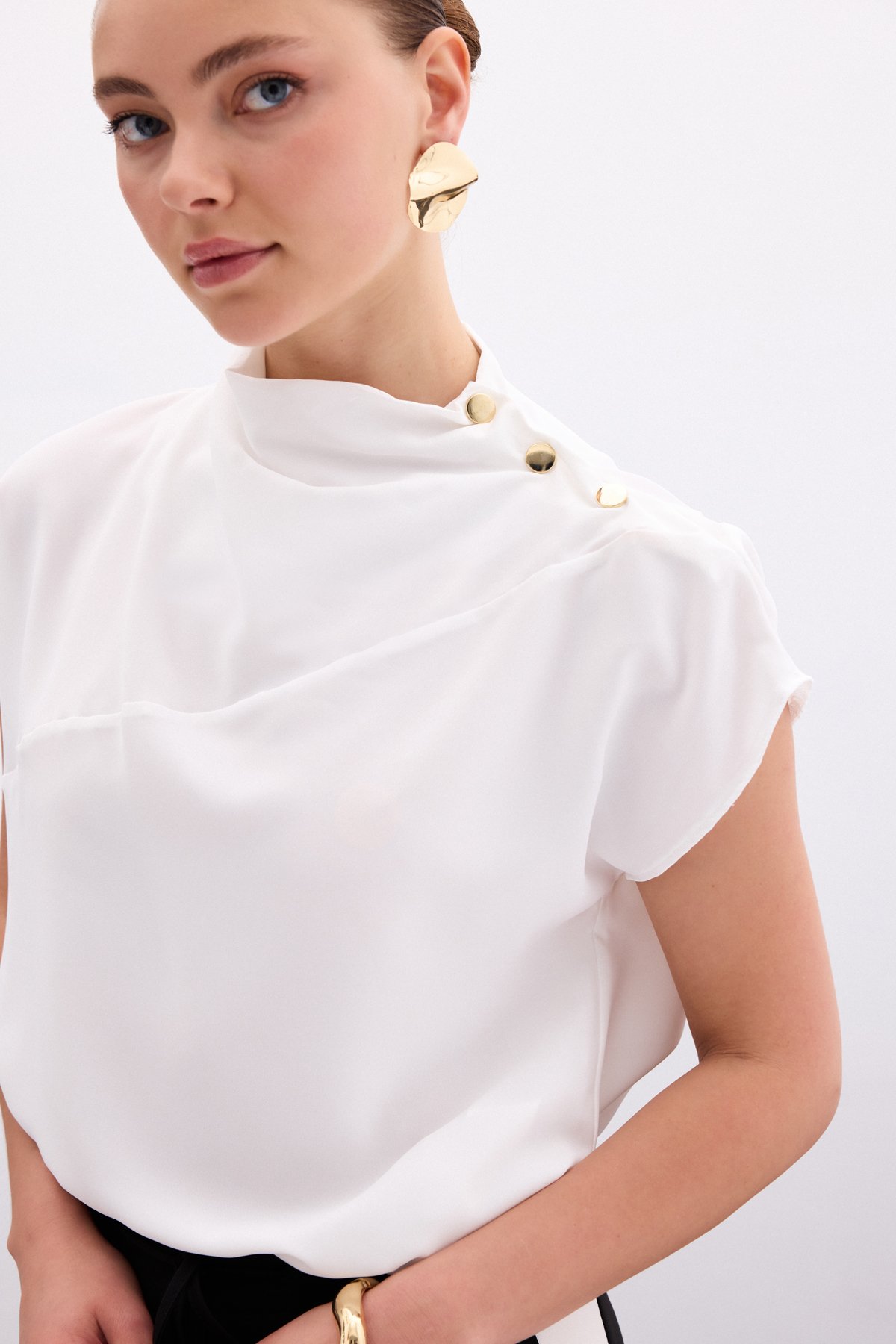 Tek Omuz Çıtçıtlı Bluz - Ekru