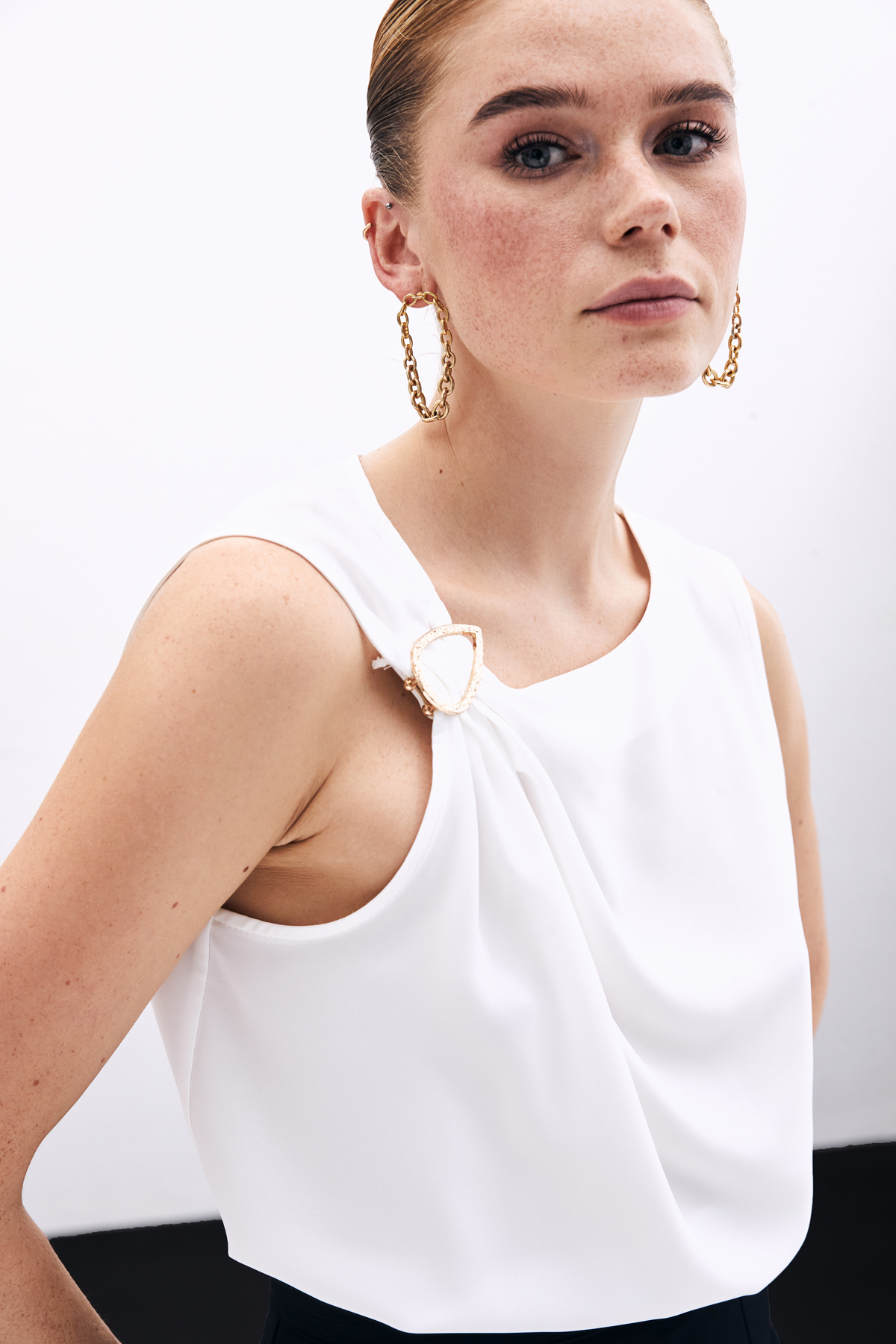 Tek Omuz Detaylı Bluz - Ekru