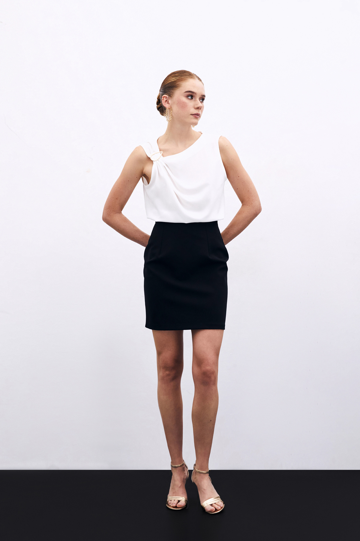 Tek Omuz Detaylı Bluz - Ekru