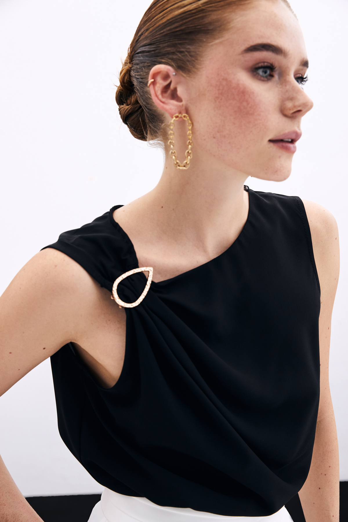 Tek Omuz Detaylı Bluz - Siyah