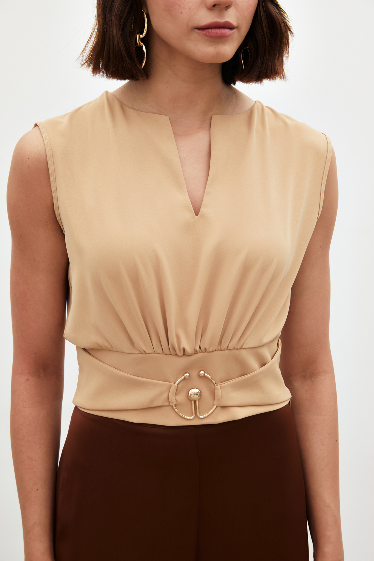 Toka Detaylı Kolsuz Bluz - CAMEL