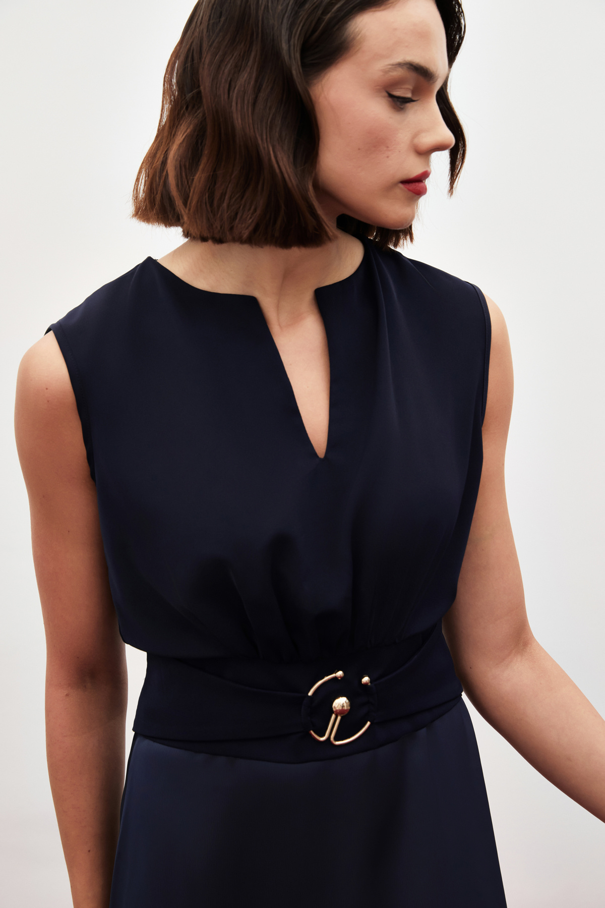 Toka Detaylı Kolsuz Bluz - LACİVERT