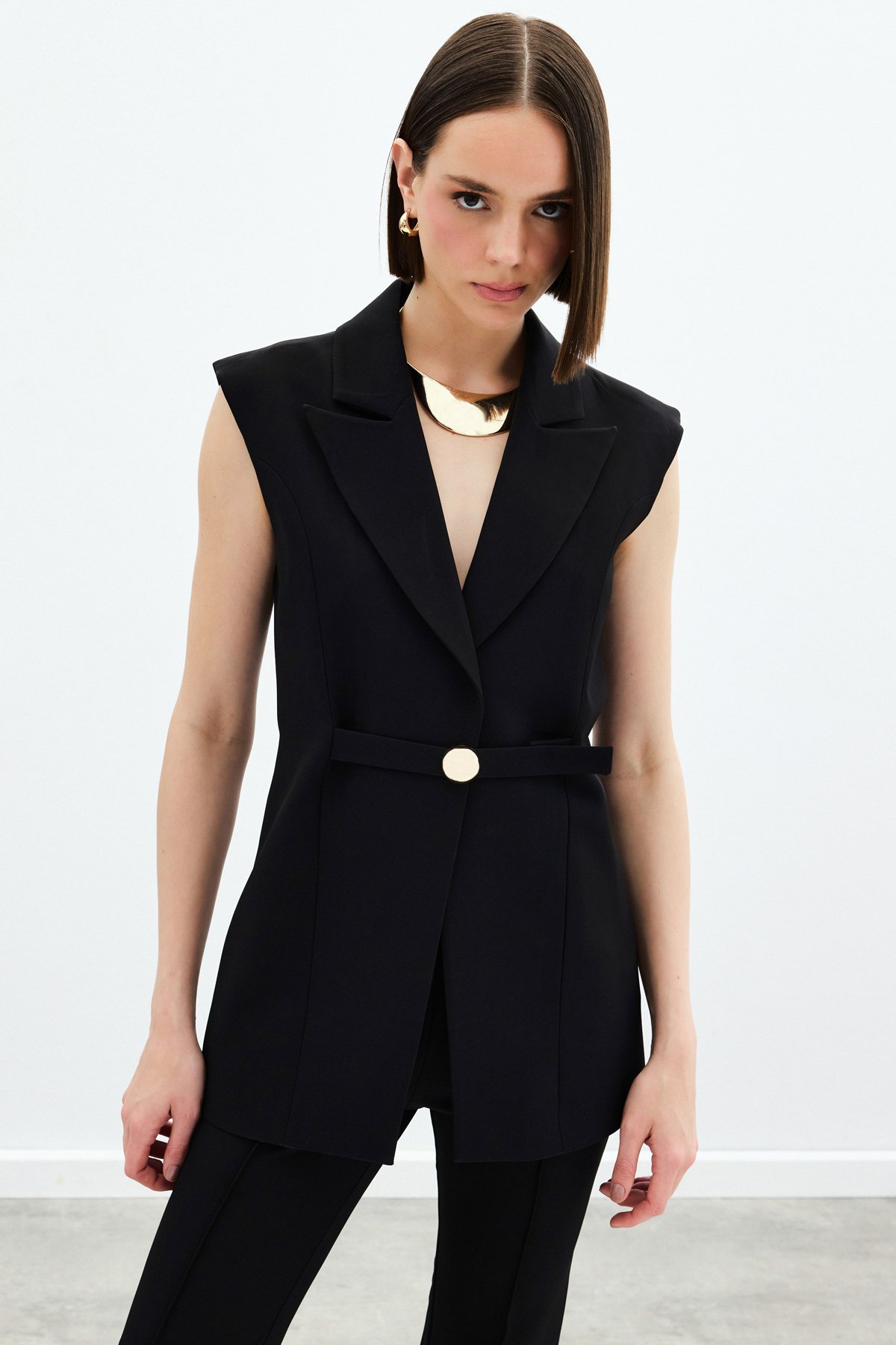 Toka Detaylı Uzun Yelek - Siyah