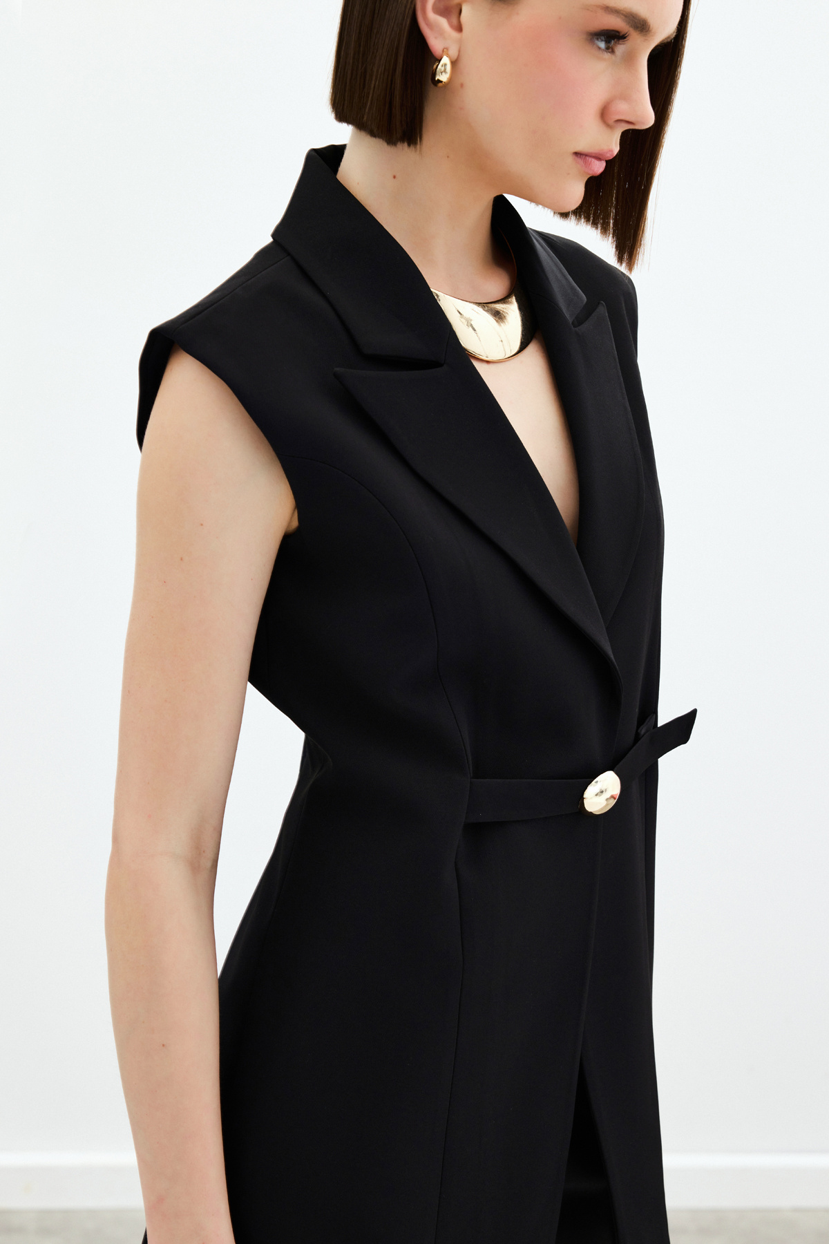 Toka Detaylı Uzun Yelek - Siyah