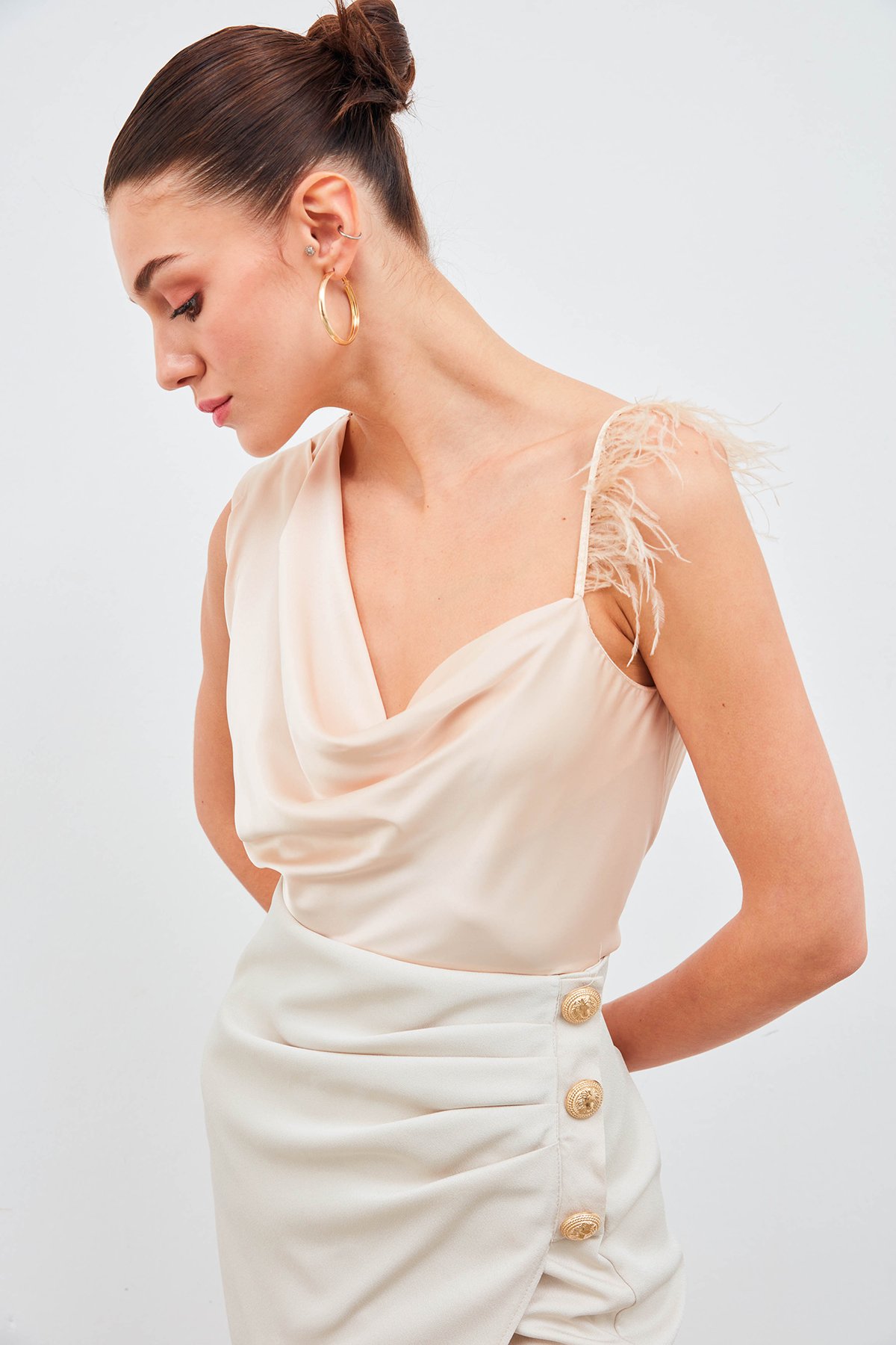 Tüh Askılı Degaje Bluz - BEJ