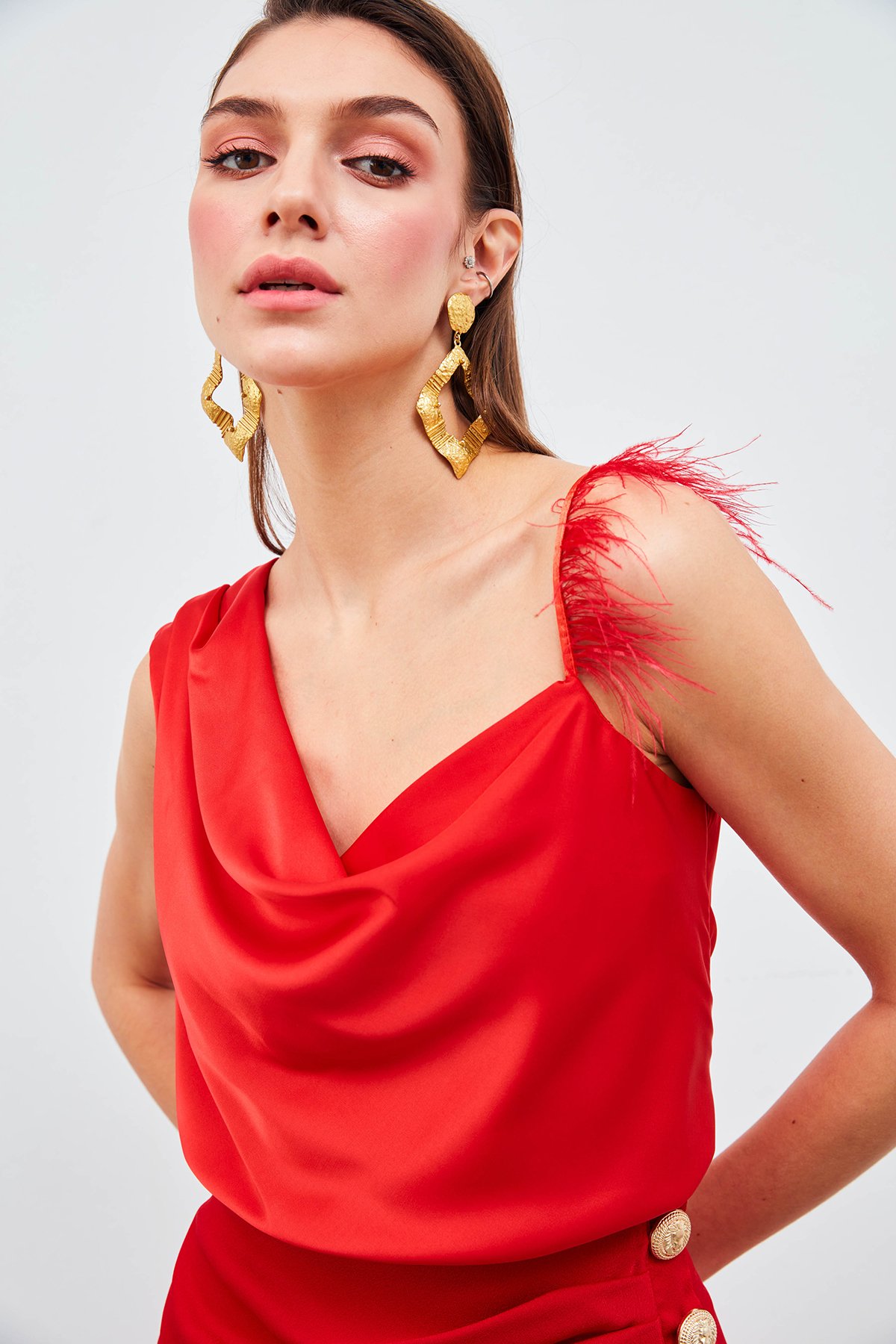 Tüh Askılı Degaje Bluz - KIRMIZI