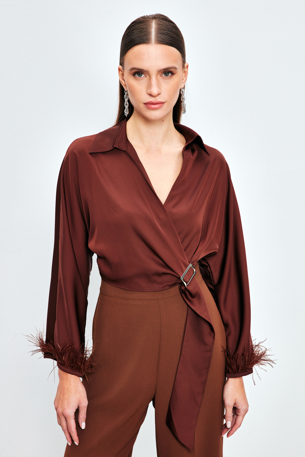 Tüy Detaylı Salaş Bluz - KAHVE