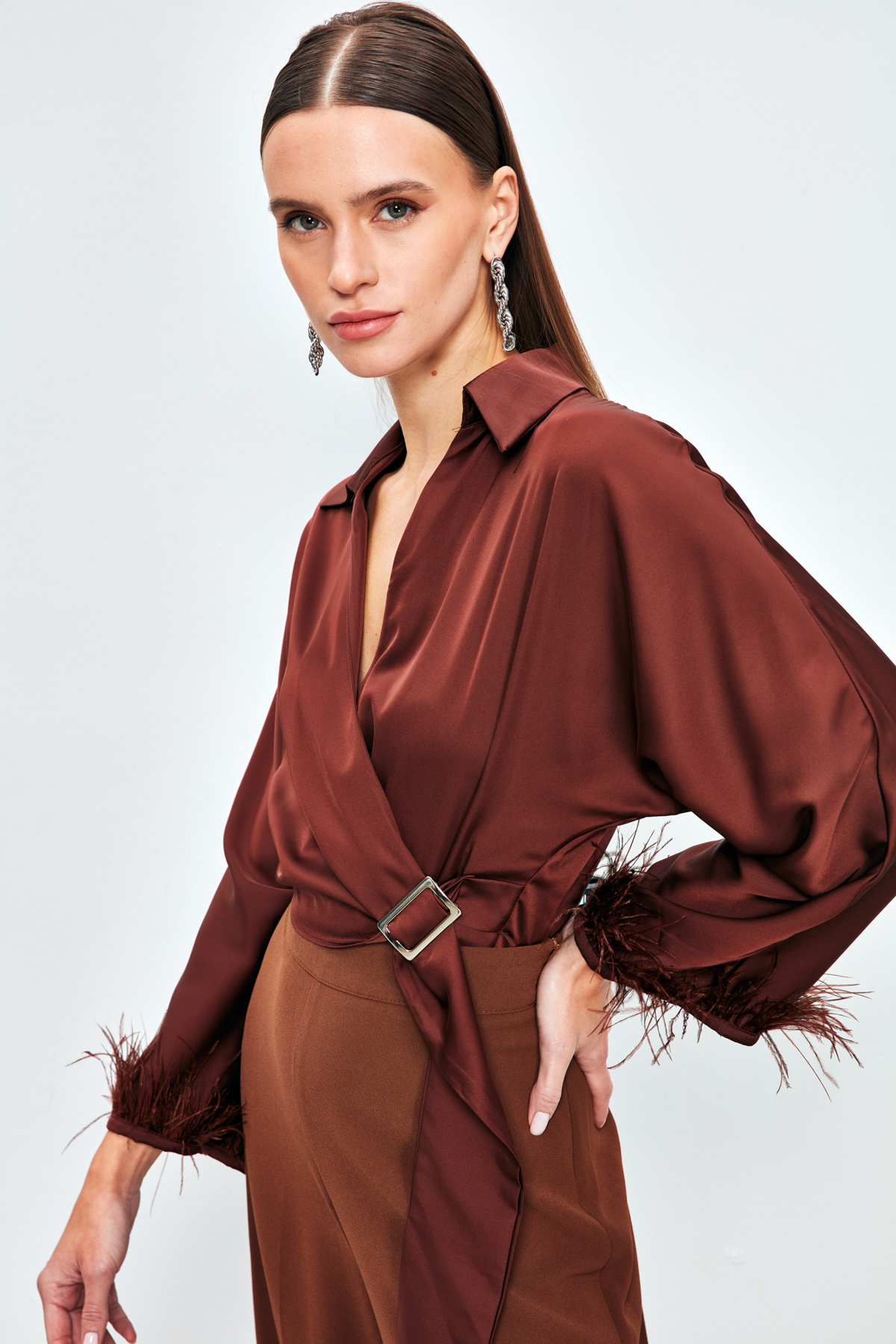 Tüy Detaylı Salaş Bluz - KAHVE