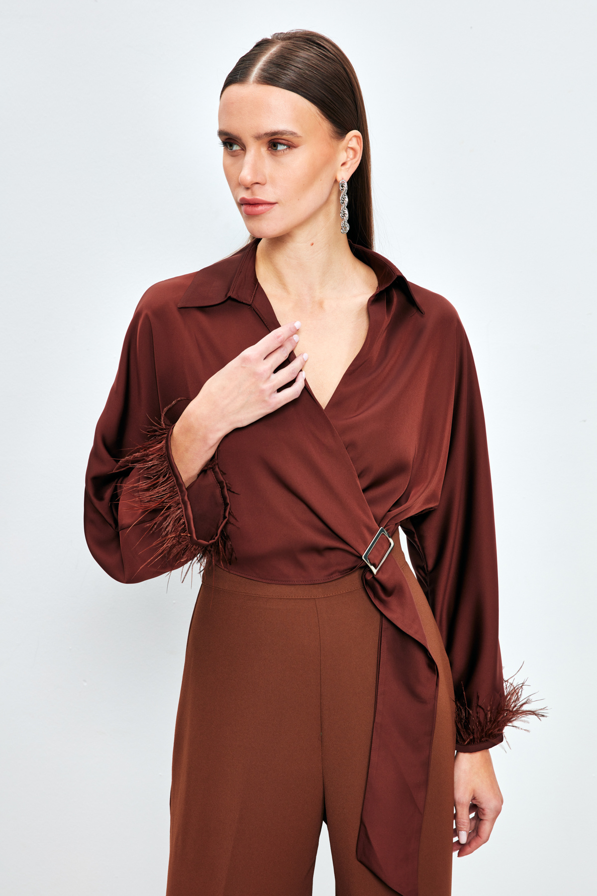 Tüy Detaylı Salaş Bluz - KAHVE