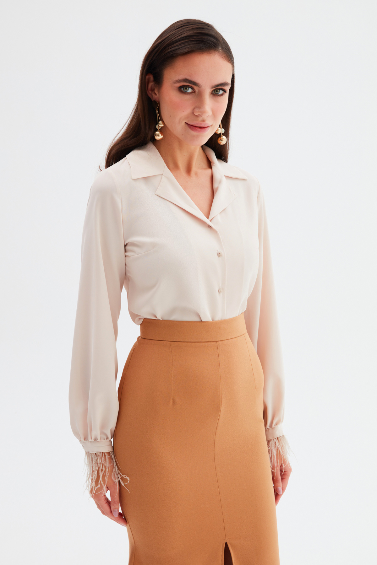 Tüy Detaylı Salaş Gömlek - BEJ