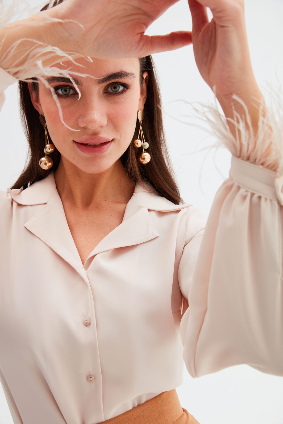 Tüy Detaylı Salaş Gömlek - BEJ