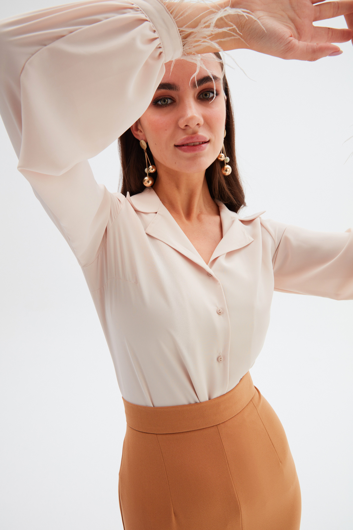 Tüy Detaylı Salaş Gömlek - BEJ