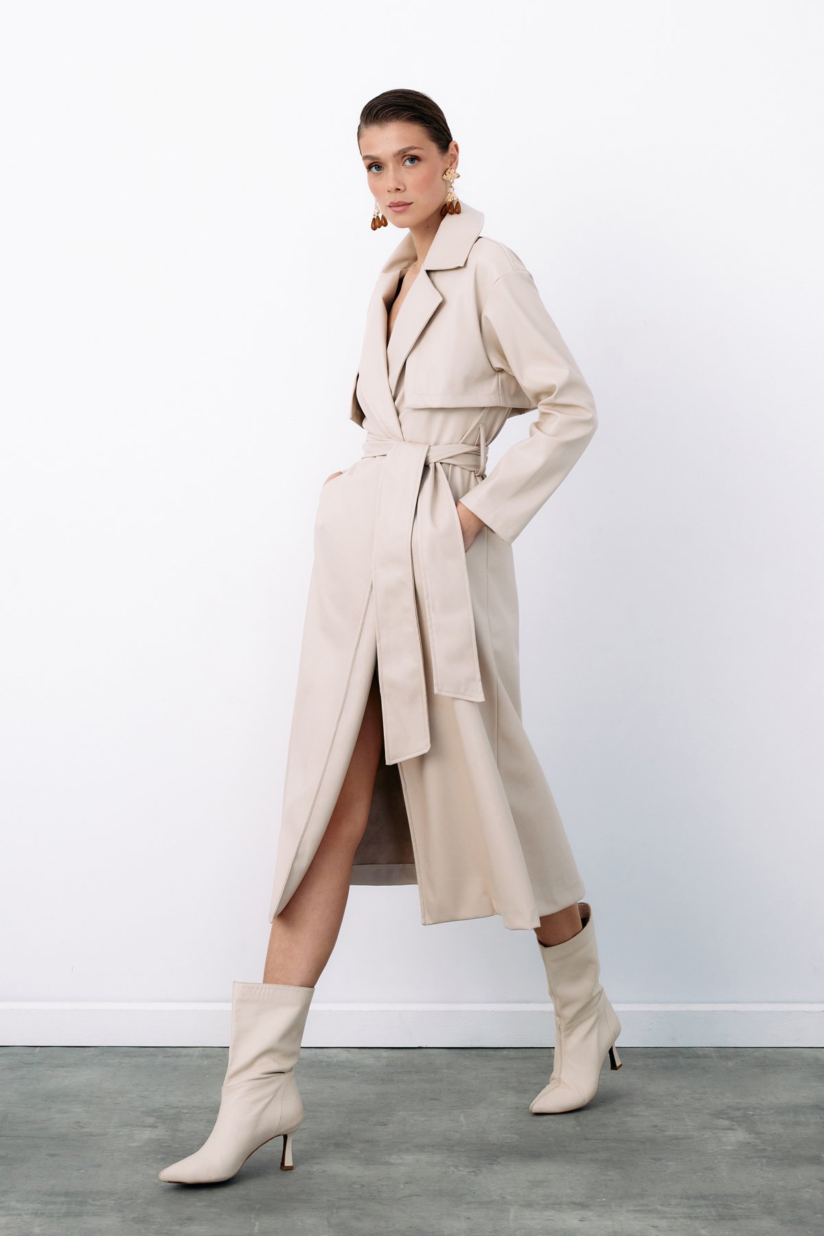 Uzun  kemerli deri  trenç - TAŞ