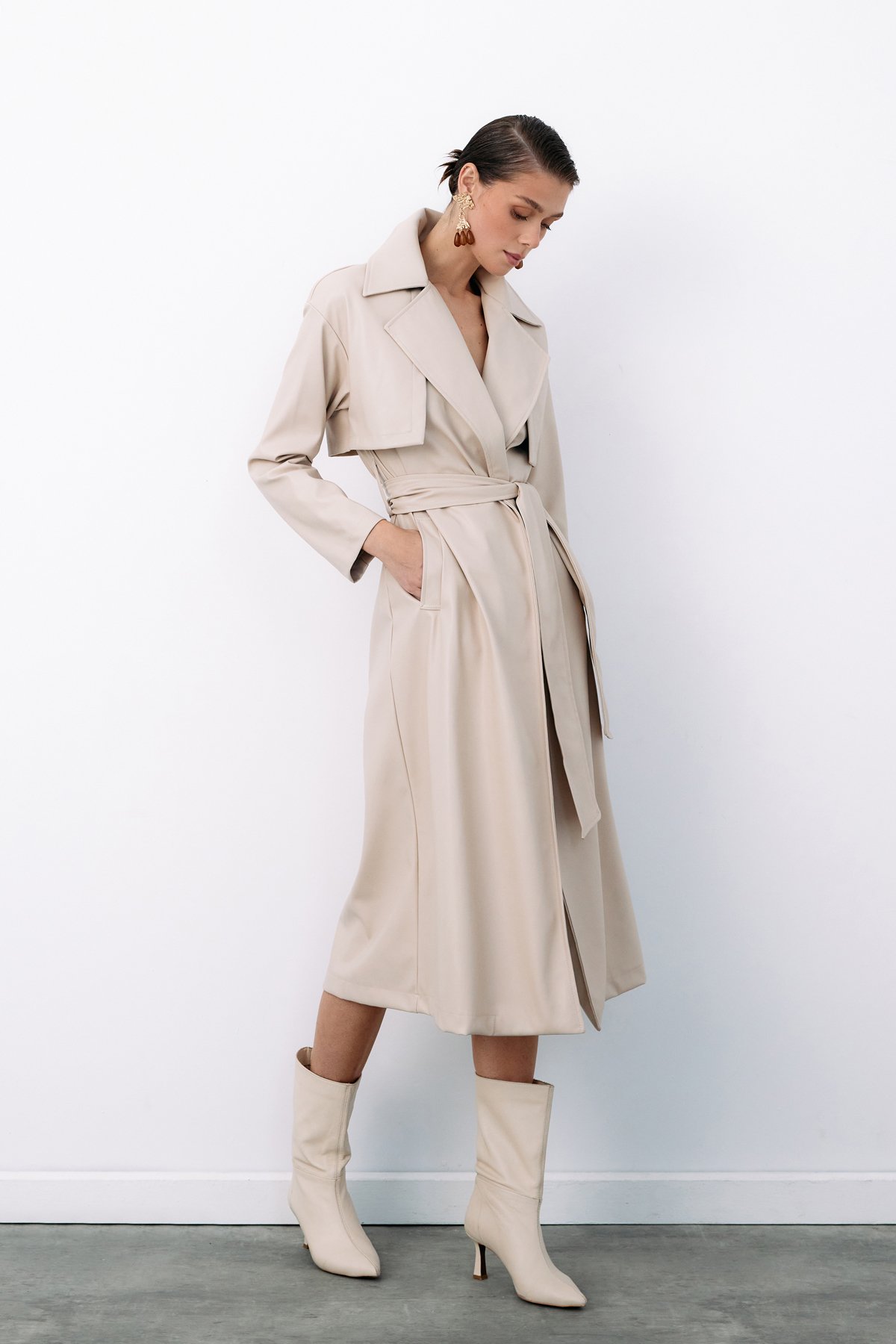 Uzun  kemerli deri  trenç - TAŞ