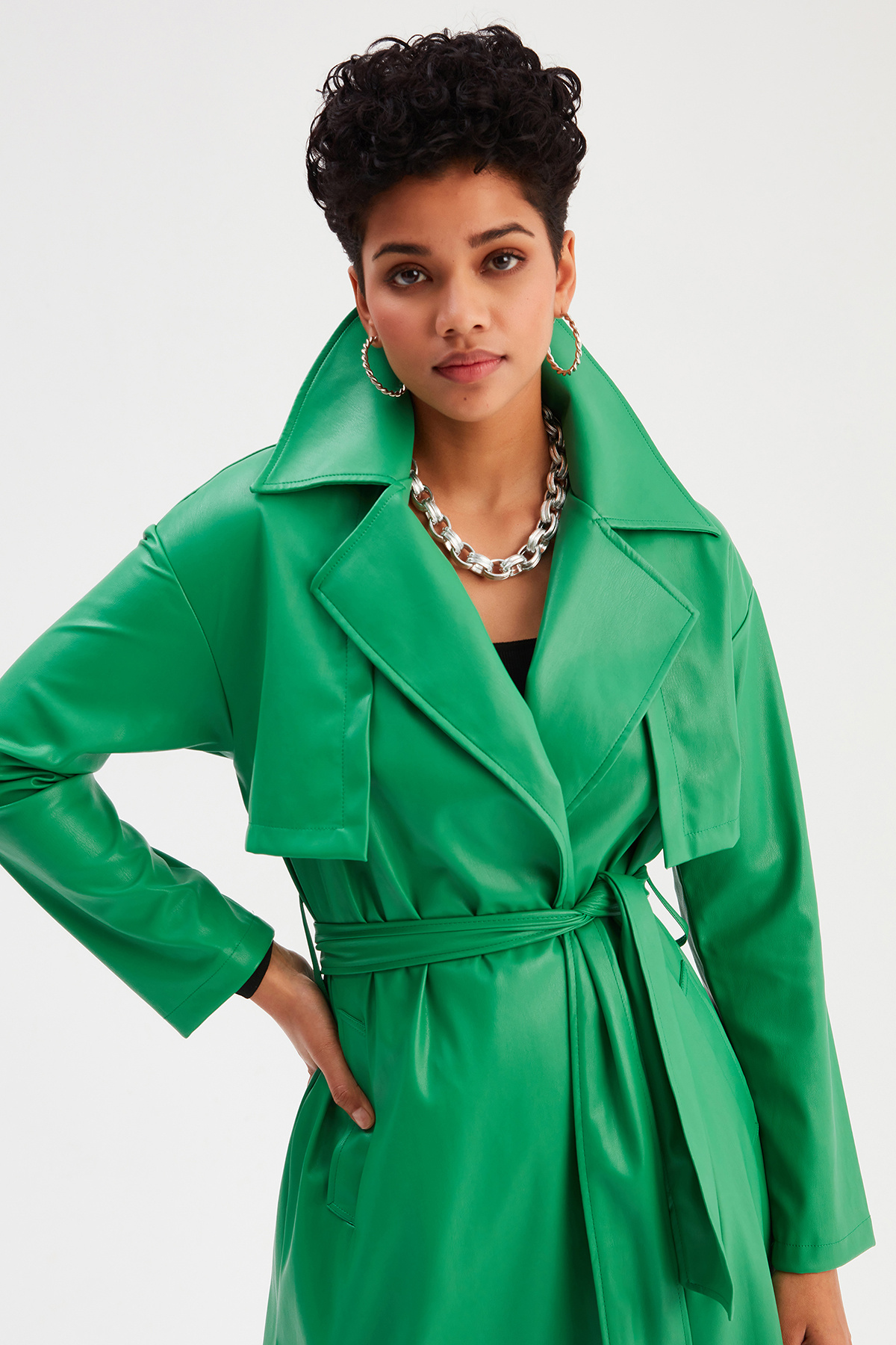 Uzun  kemerli deri  trenç - YEŞİL