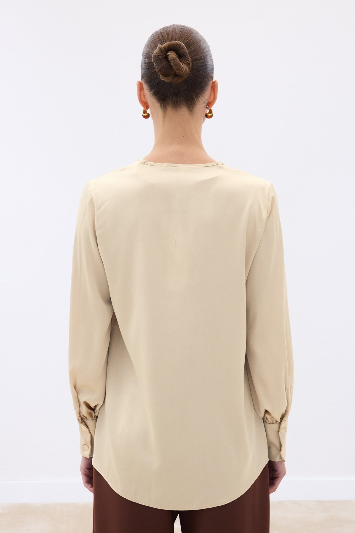 V Neck Satin Blouse - Beıge