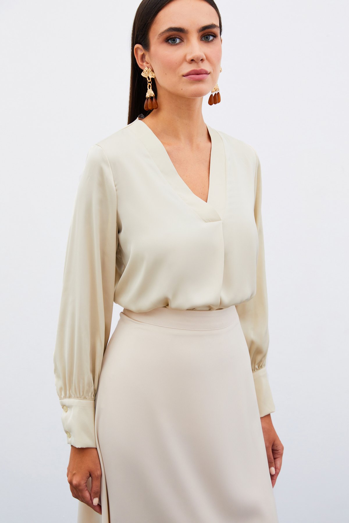 V Yaka Saten Bluz - TAŞ