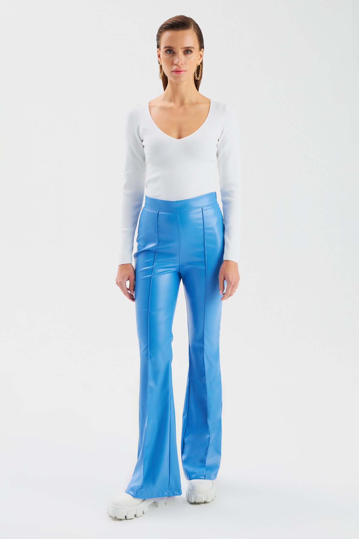 V yaka triko crop - EKRU