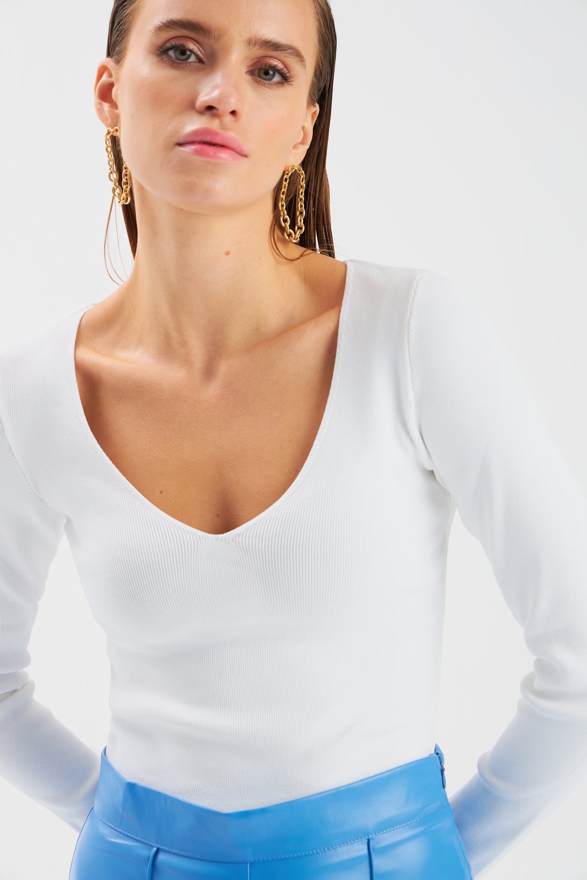 V yaka triko crop - EKRU