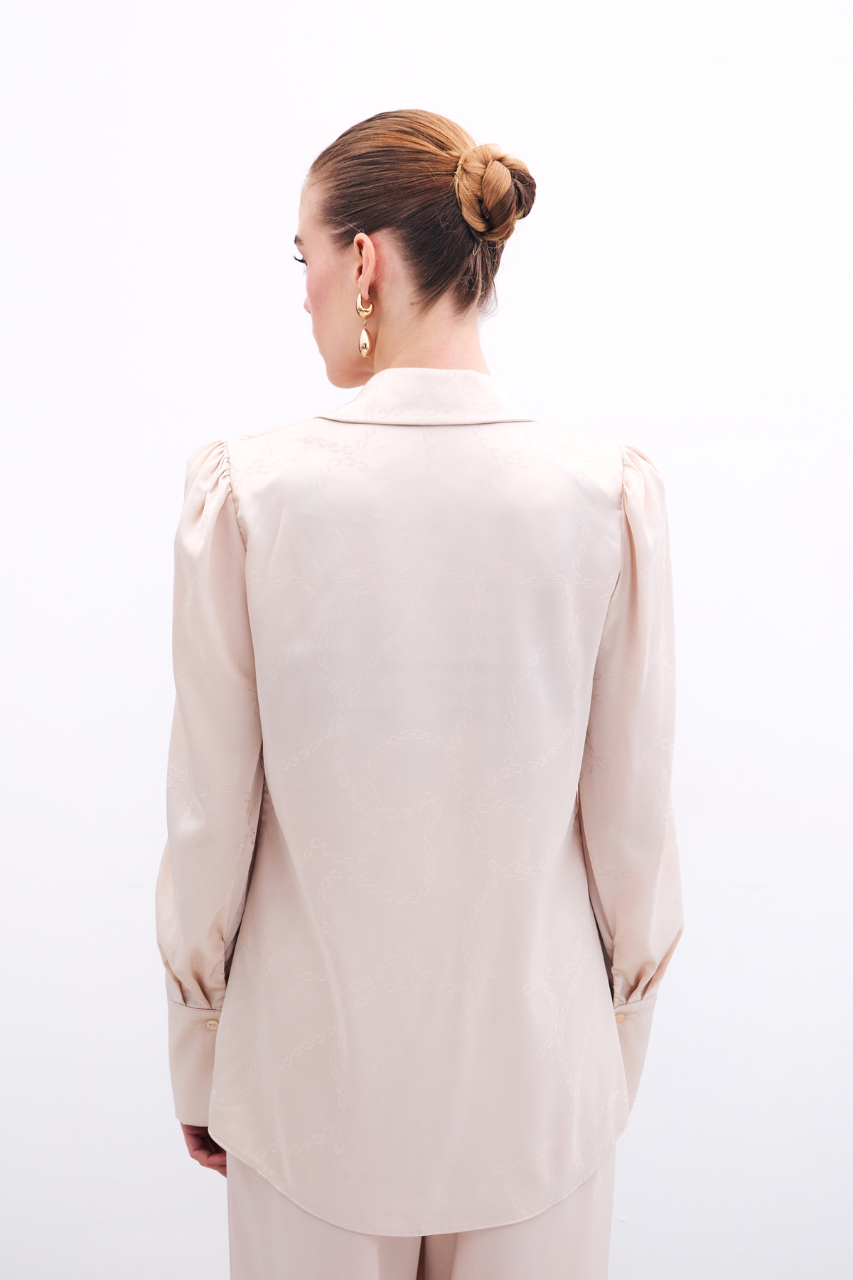 Vatkalı Desenli Saten Gömlek - Taş