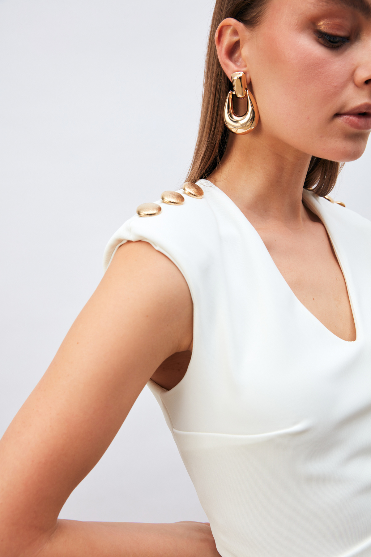 Vatkalı Gold Düğmeli Bluz - EKRU