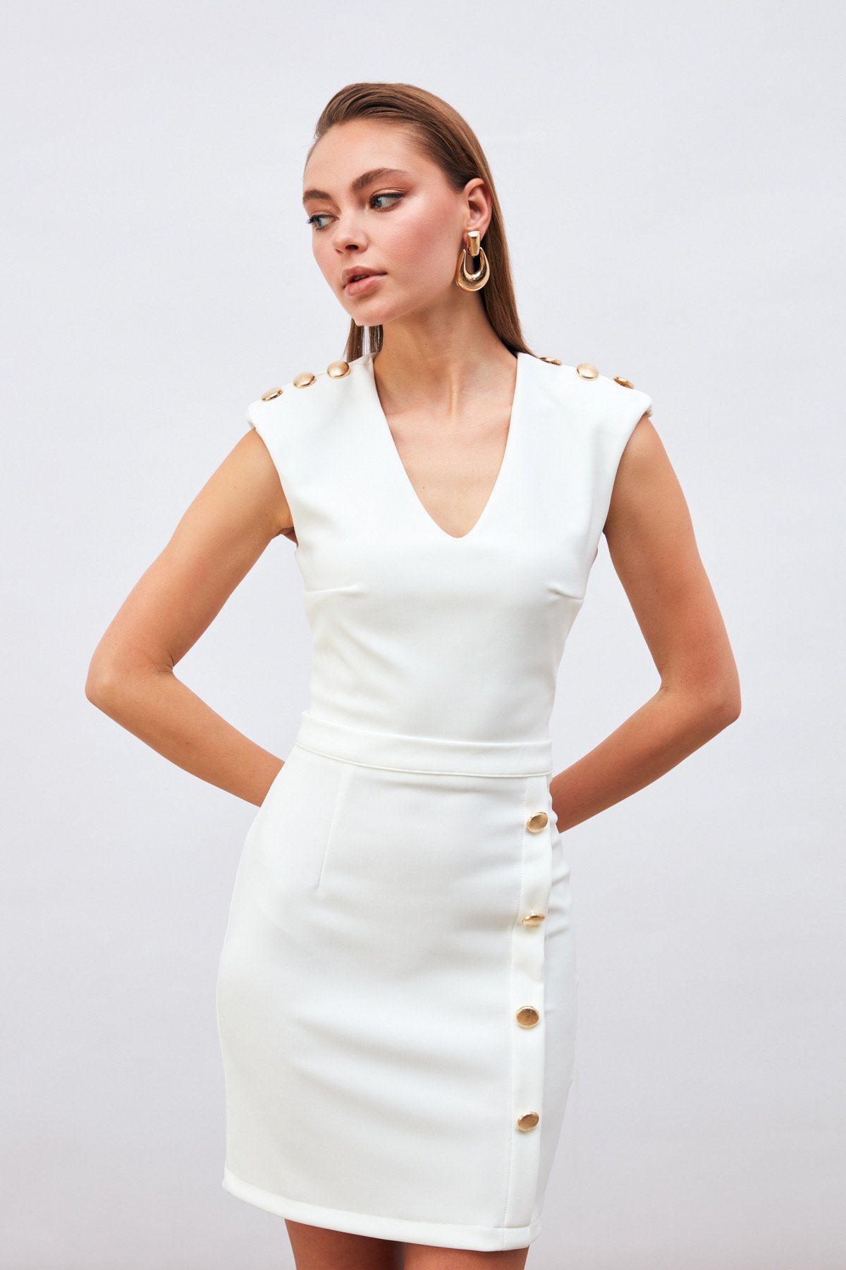 Vatkalı Gold Düğmeli Bluz - EKRU