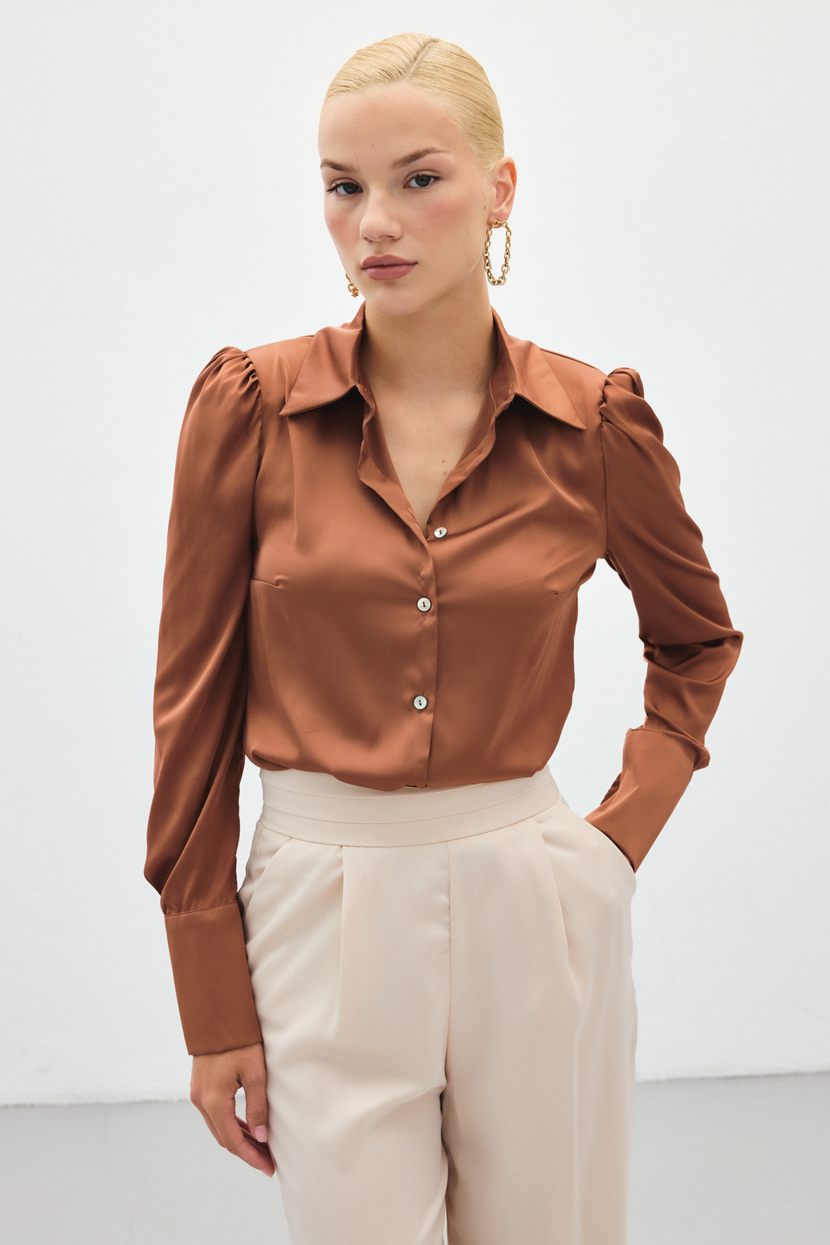 Wadding Satin Shirt - Brown