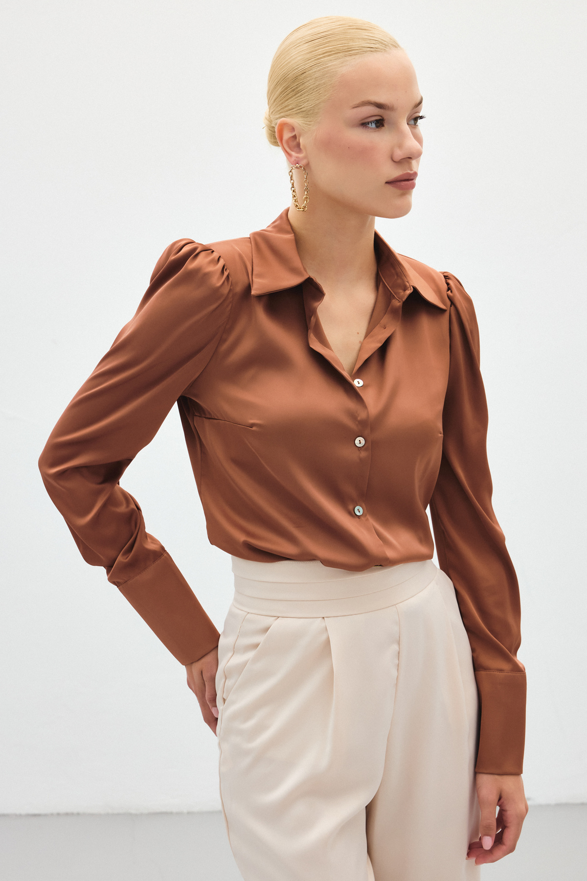 Wadding Satin Shirt - Brown