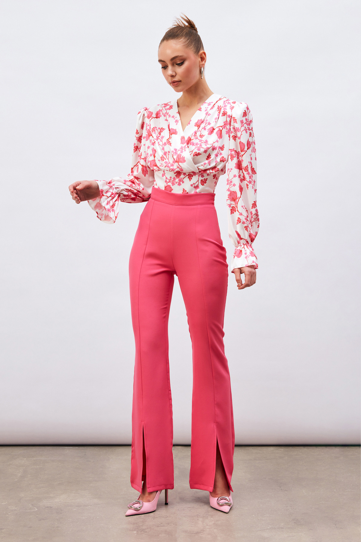 Volanlı Kol Detaylı Saten Bluz - FUŞYA