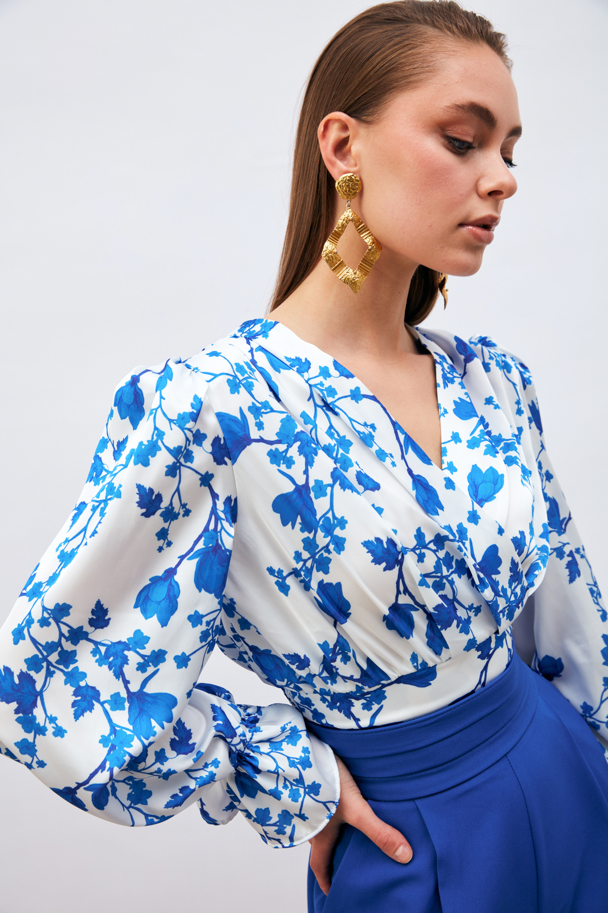 Volanlı Kol Detaylı Saten Bluz - SAX MAVİ