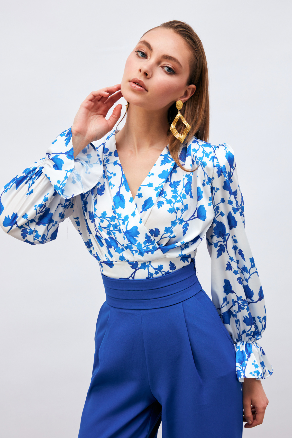 Volanlı Kol Detaylı Saten Bluz - SAX MAVİ