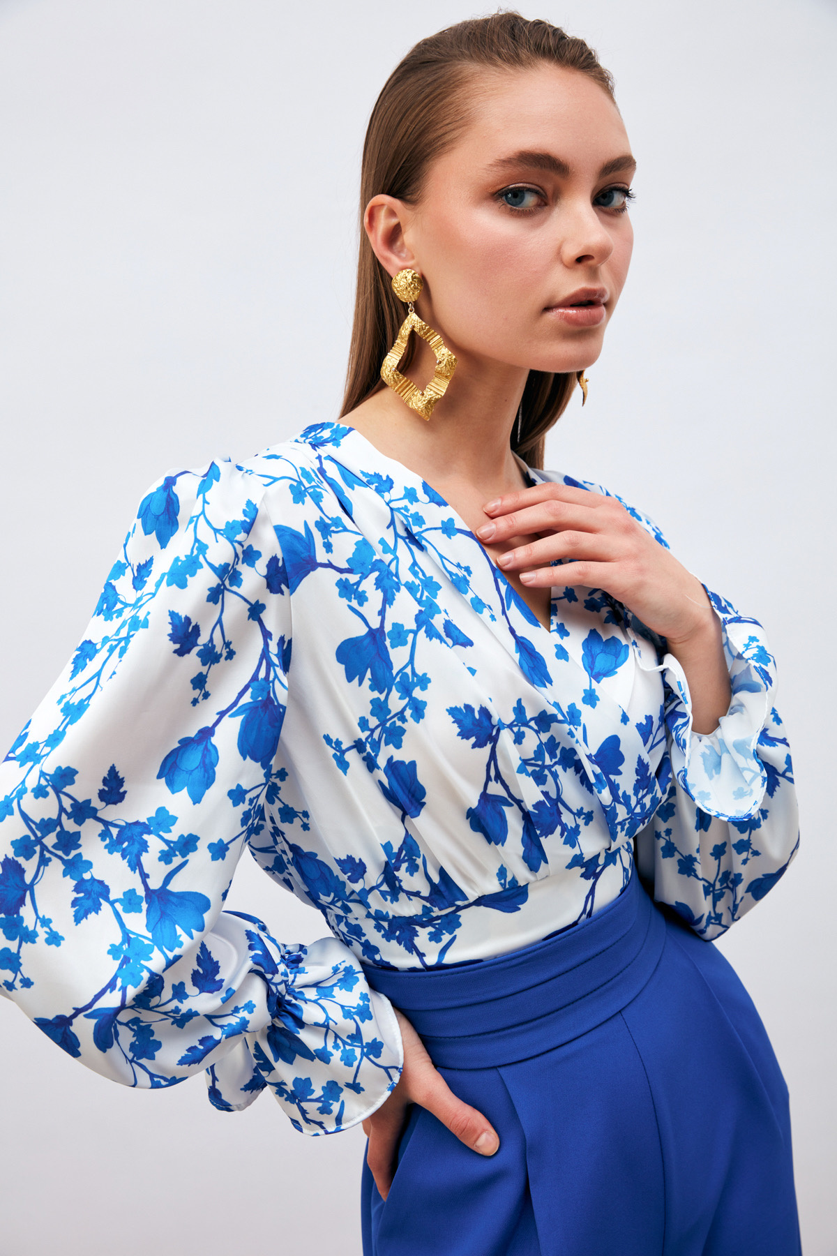 Volanlı Kol Detaylı Saten Bluz - SAX MAVİ