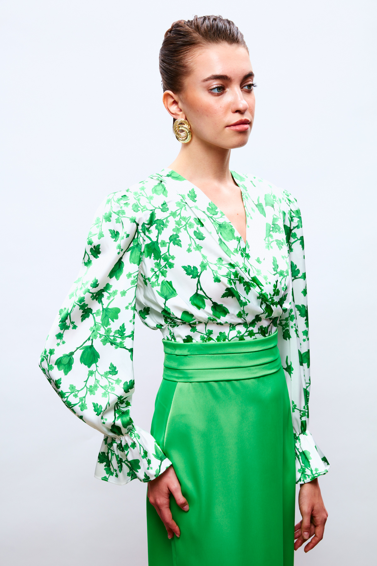 Volanlı Kol Detaylı Saten Bluz - YEŞİL