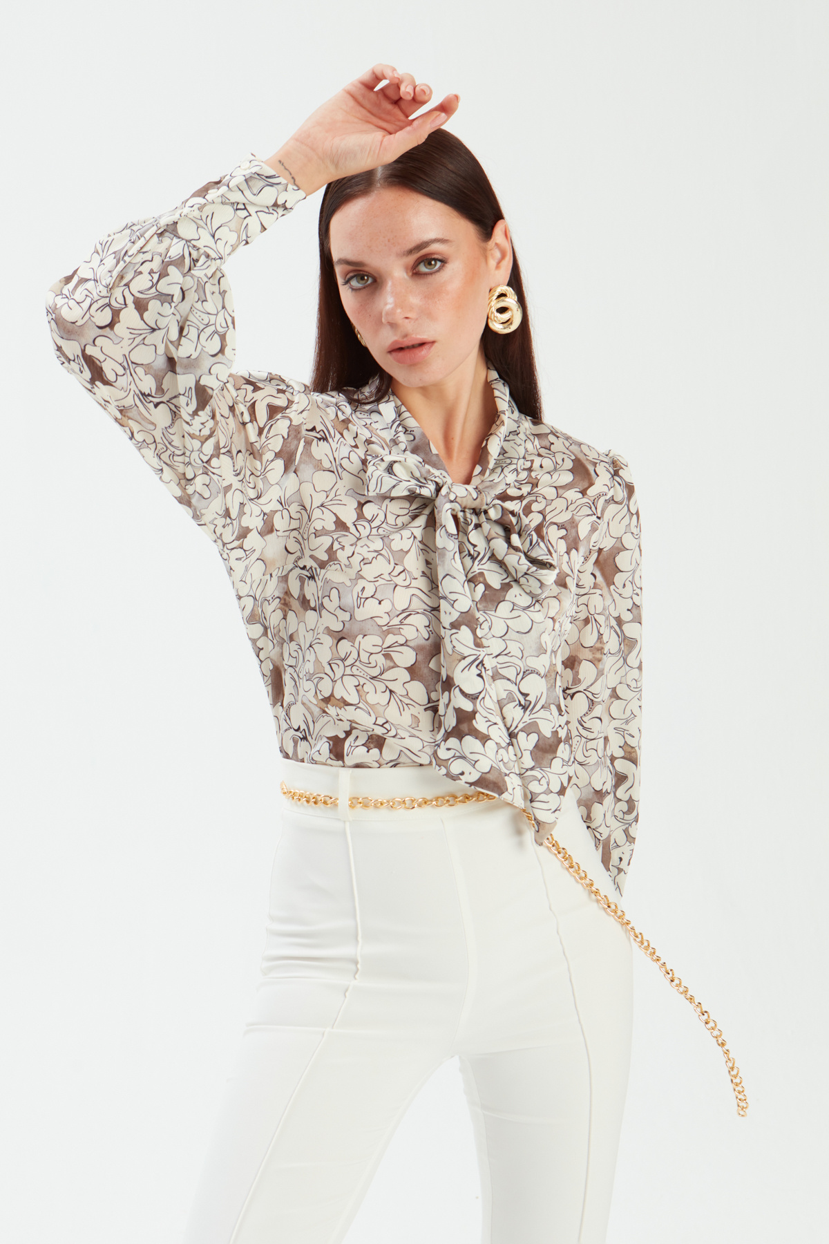 Yaka Bağlamalı Desenli Bluz - BEJ