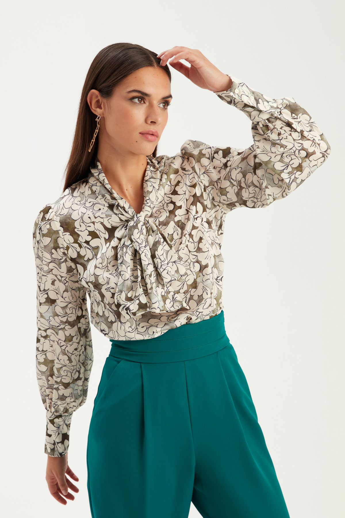 Yaka Bağlamalı Desenli Bluz - HAKİ