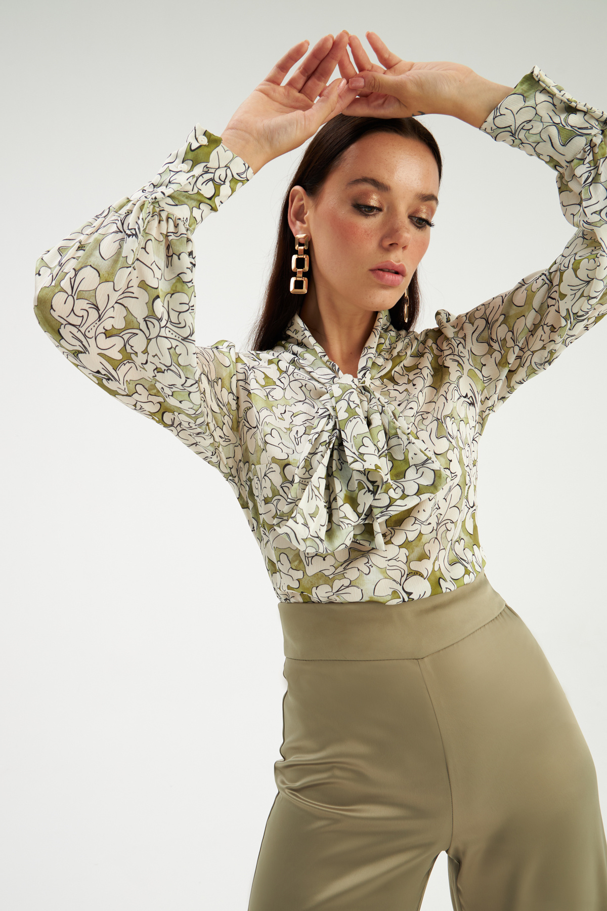 Yaka Bağlamalı Desenli Bluz - YEŞİL