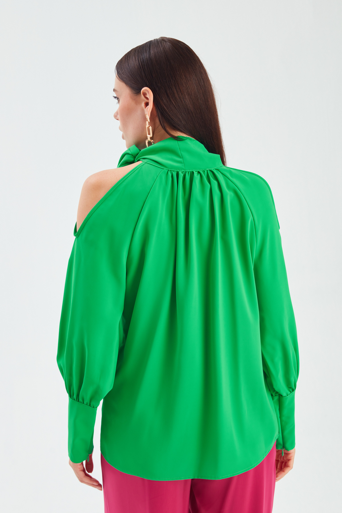 Tie Collar Loose Blouse - GREEN
