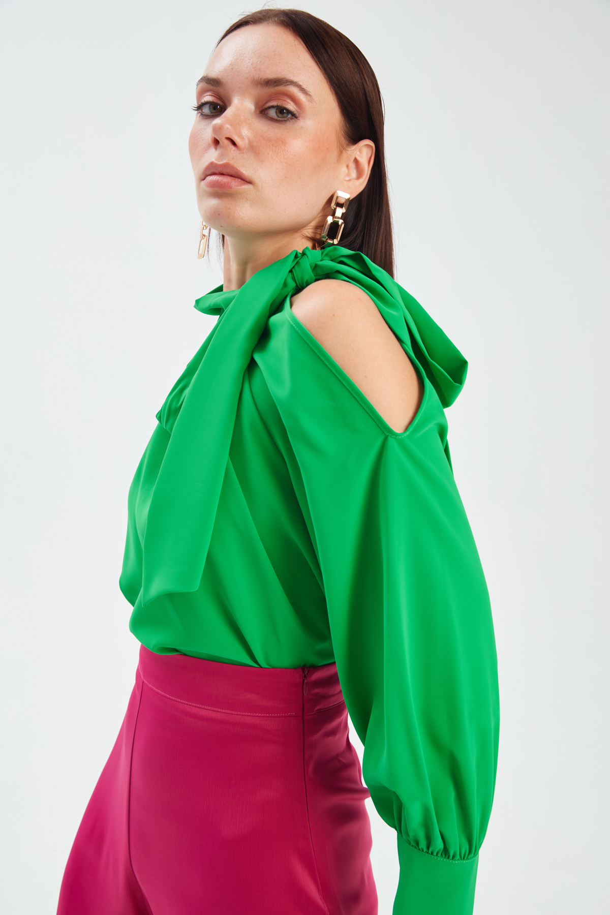 Tie Collar Loose Blouse - GREEN