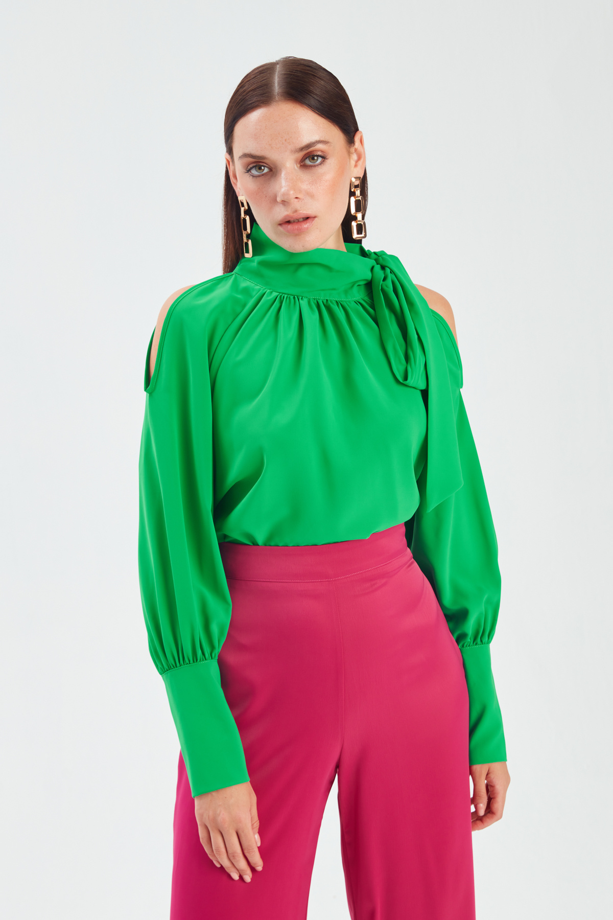 Tie Collar Loose Blouse - GREEN