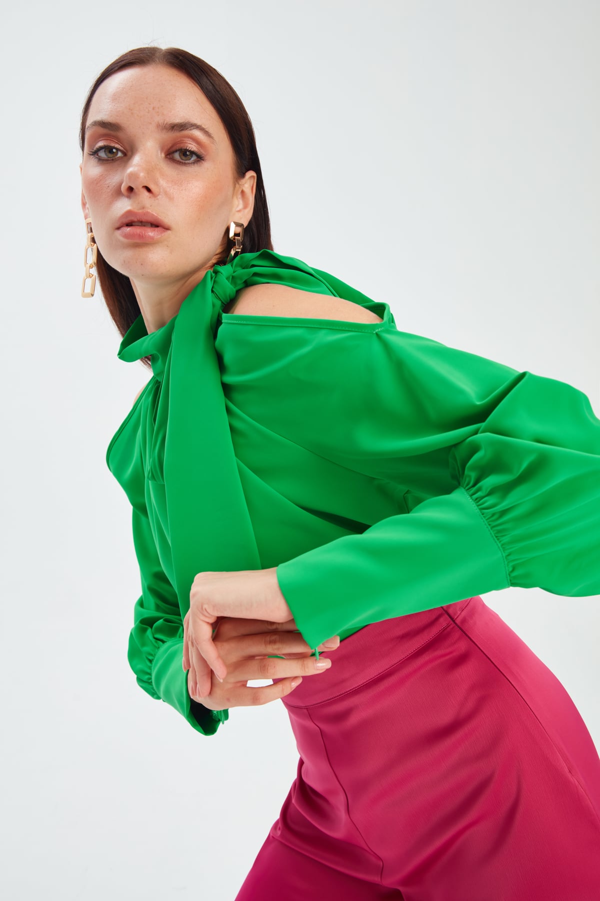 Tie Collar Loose Blouse - GREEN