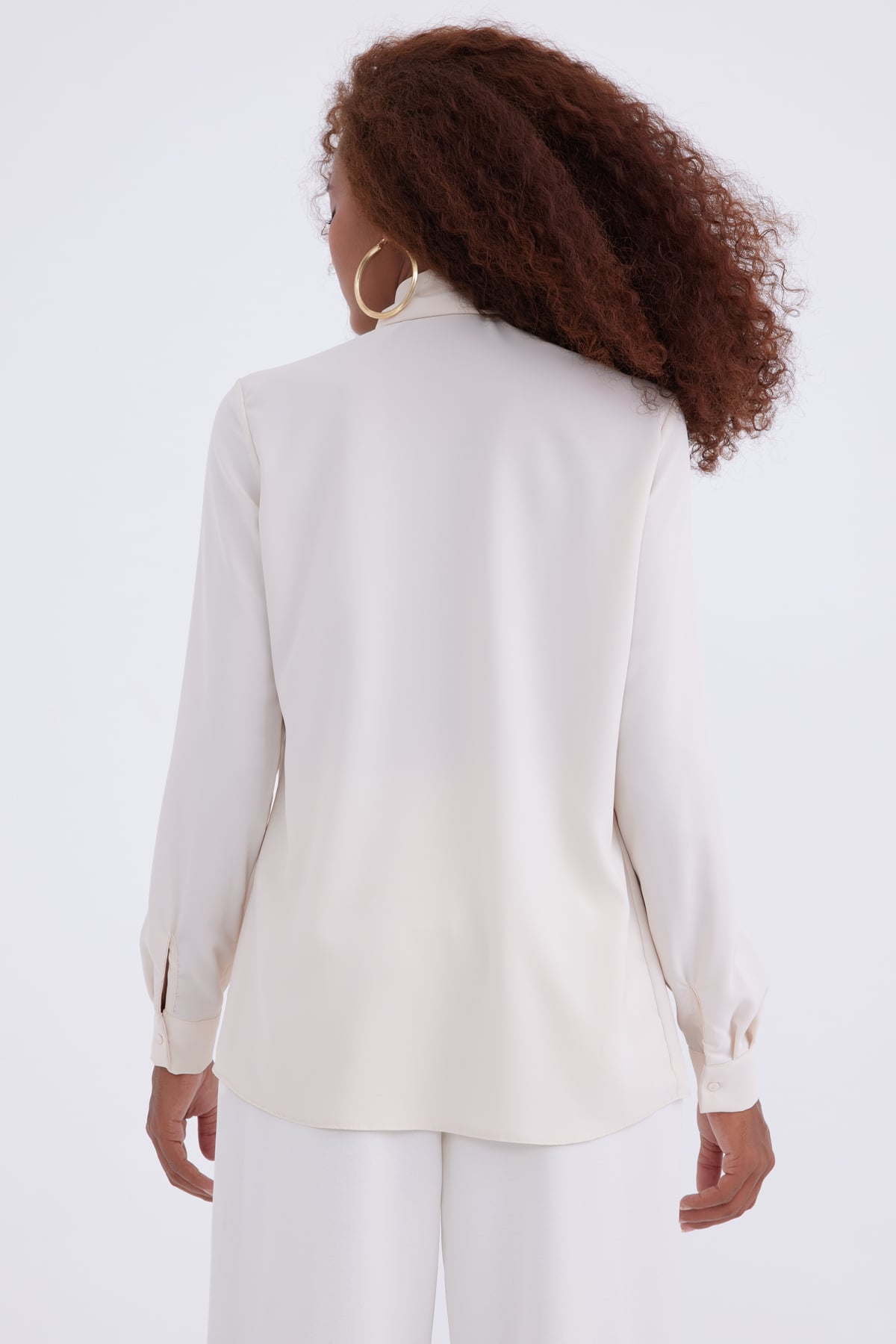 Chiffon shirt with tie collar - BEIGE