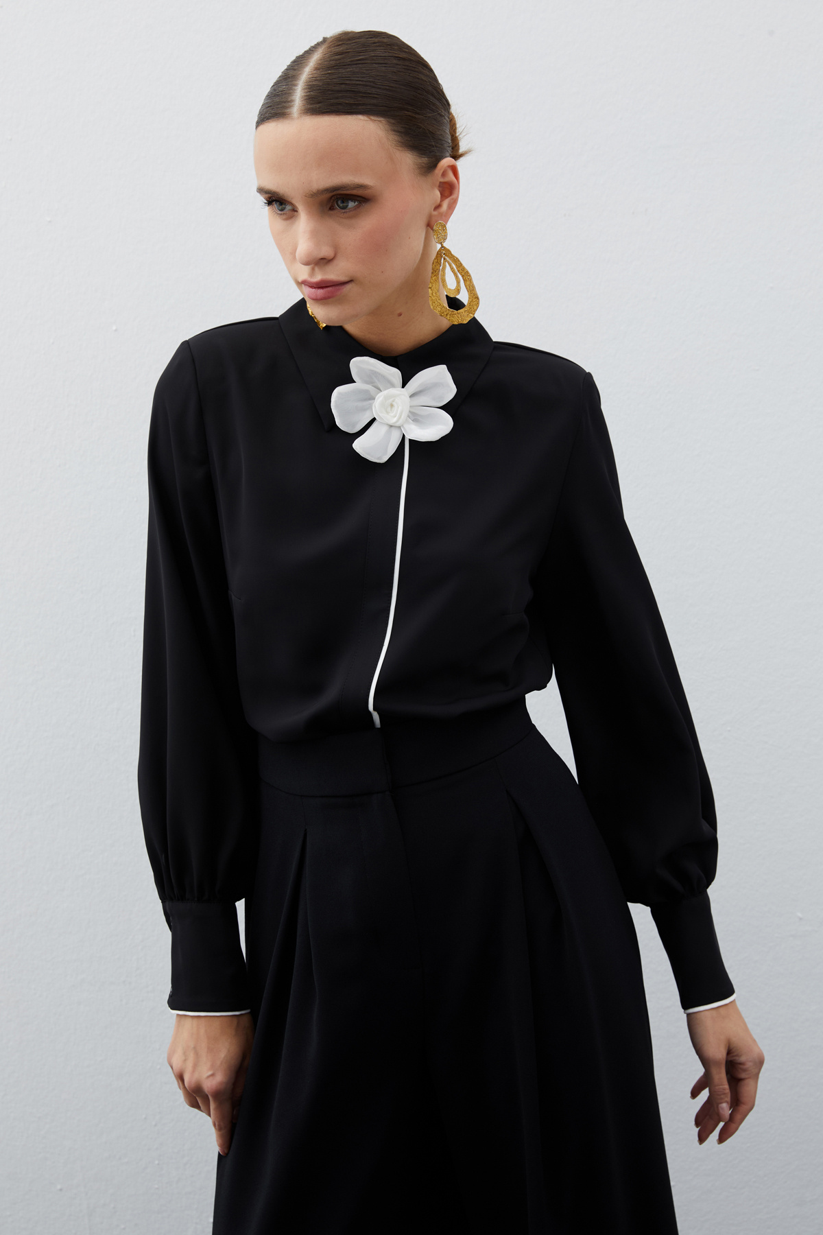 Collar Flower Detailed Blouse - BLACK
