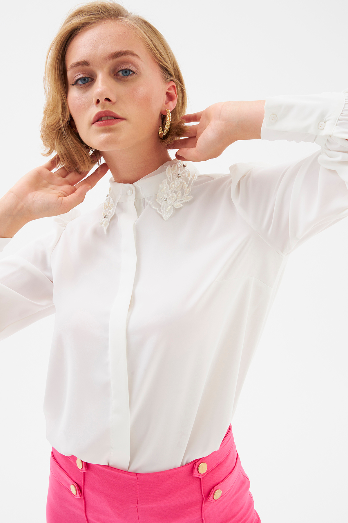 Yaka Detaylı Klasik Gömlek - EKRU