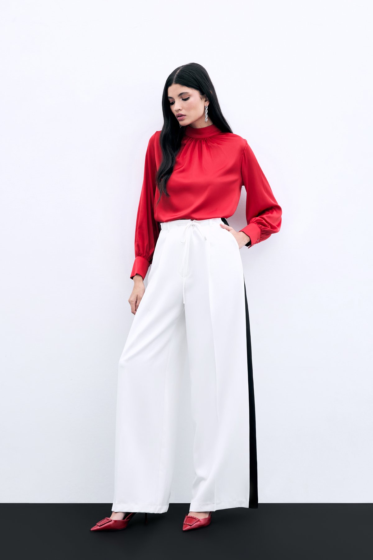Collar Detailed Satin Blouse - Red