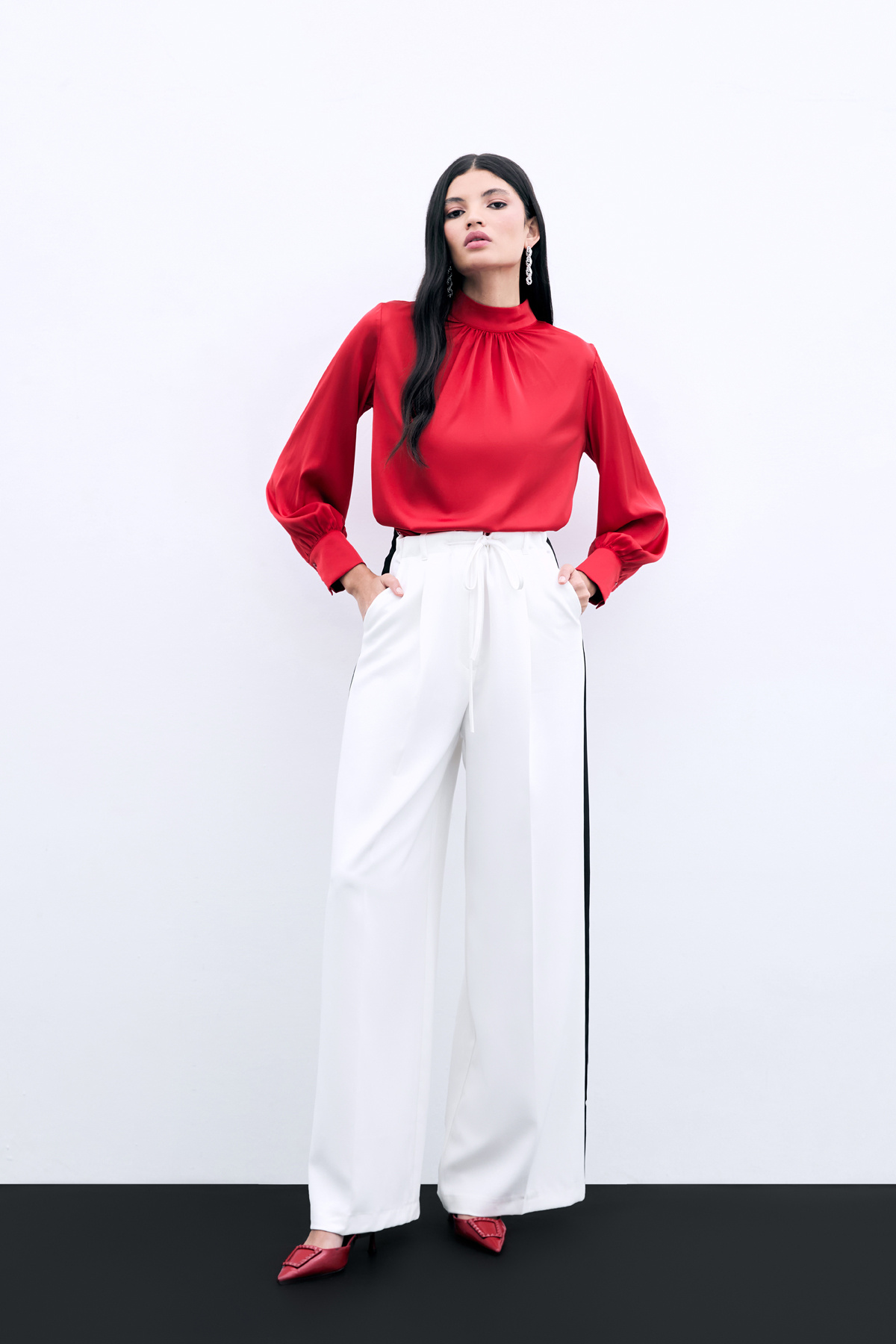 Collar Detailed Satin Blouse - Red