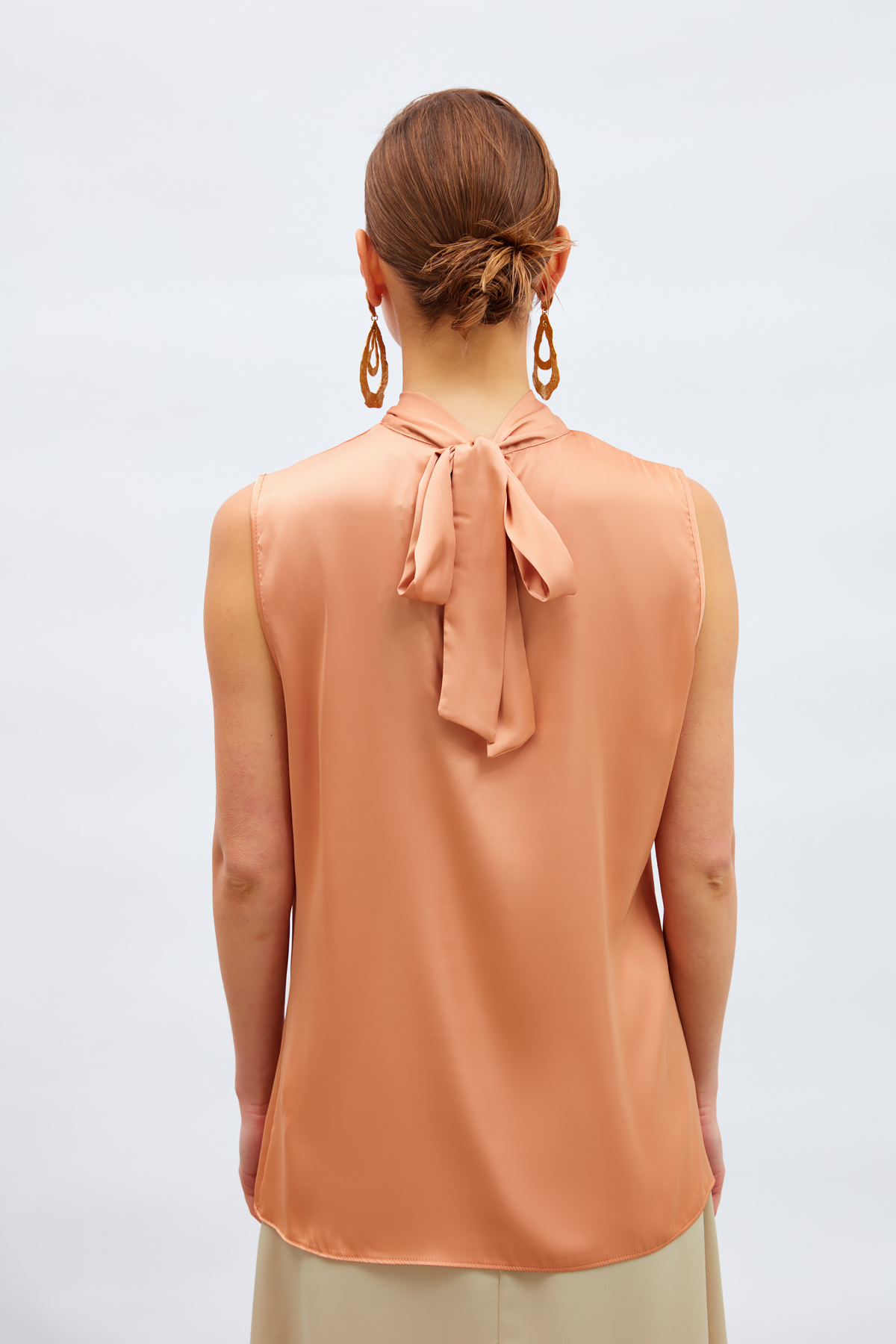 Yaka Detaylı Saten Bluz - SOMON