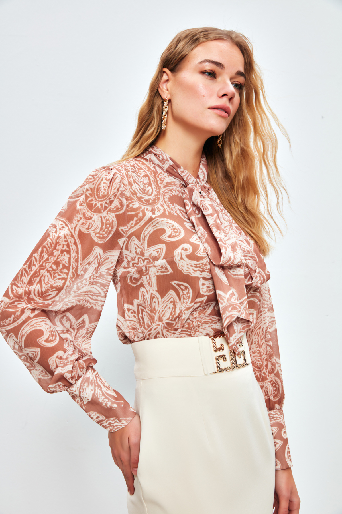 Yaka Fularlı Desenli Gömlek - CAMEL