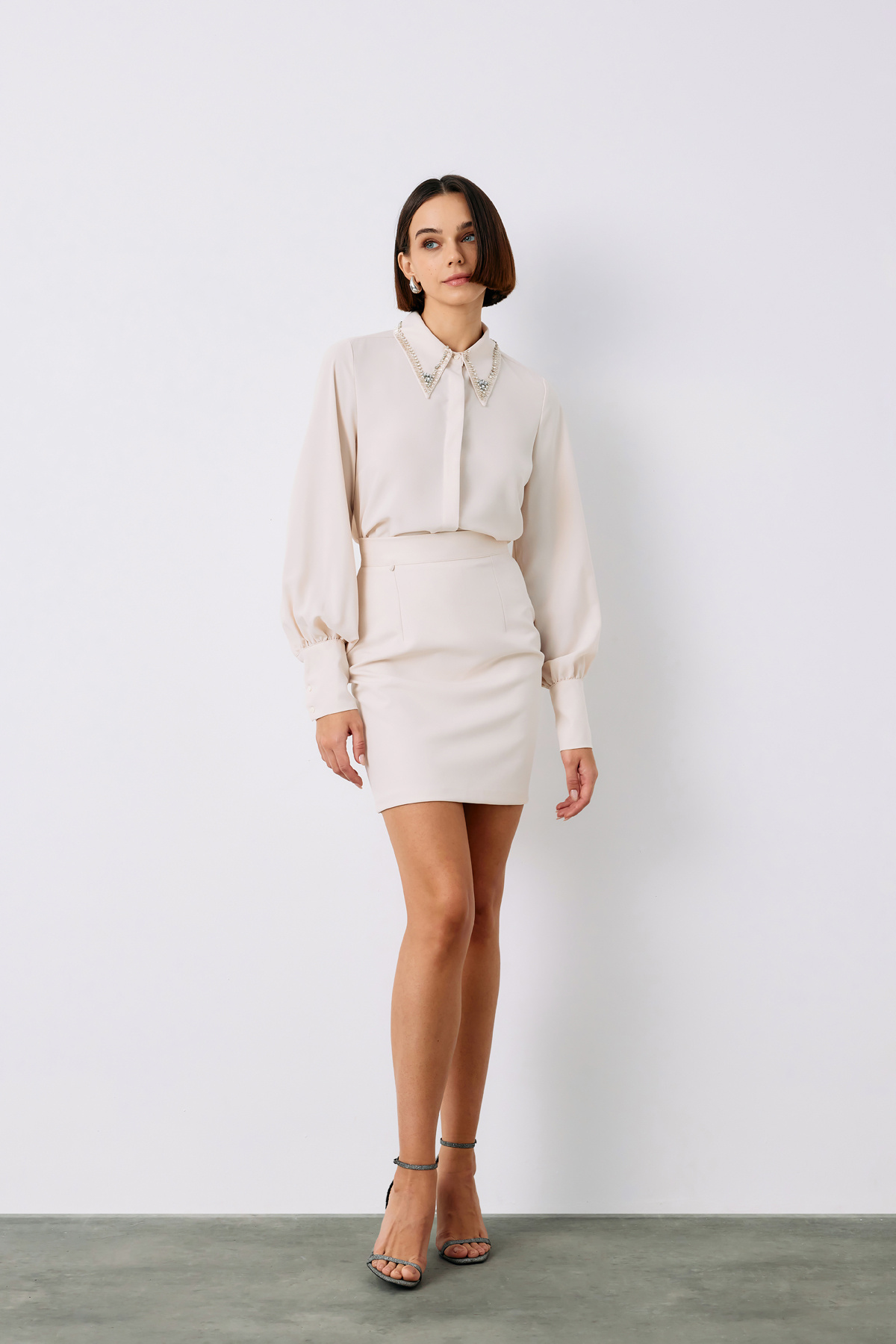 Yaka İşlemeli Gömlek - BEJ