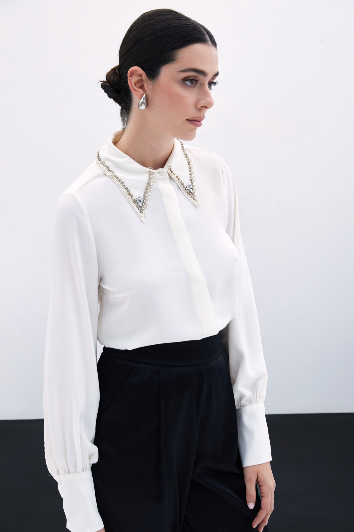 Yaka İşlemeli Gömlek - Ekru